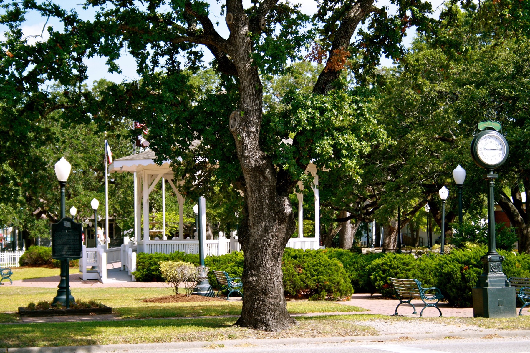 Putting green installation in League City, Texas